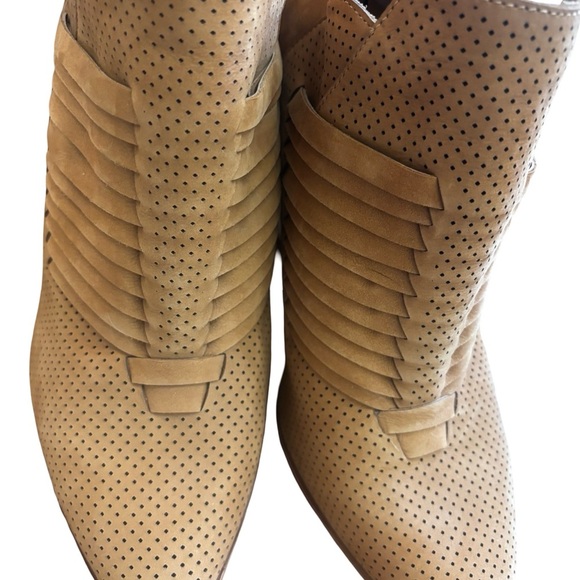 Vince Camuto Levana Tan Women's Ankle Boots Sz 10 - Picture 9 of 12